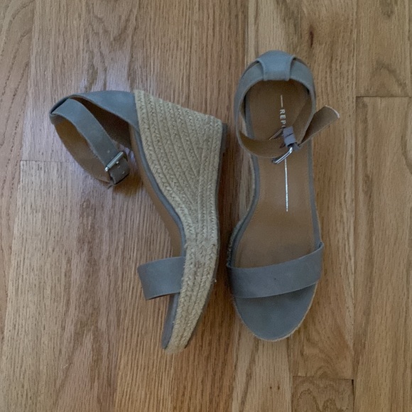 Wedge sandal - Picture 2 of 4